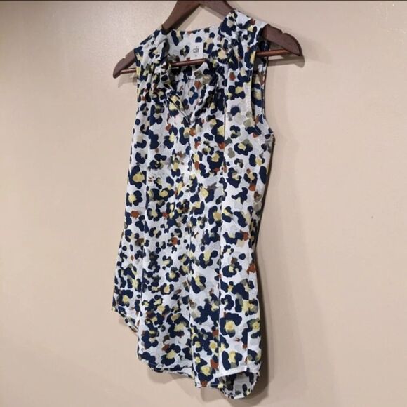 CAbi Seeing Spots Sleeveless Tank Blouse, Womens Size XS - Picture 4 of 11